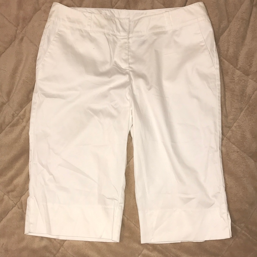 New York & Company White Bermuda Shorts Sz 10